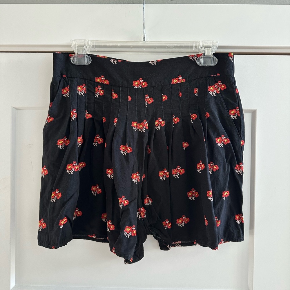 Maeve Black Floral High Waist Shorts